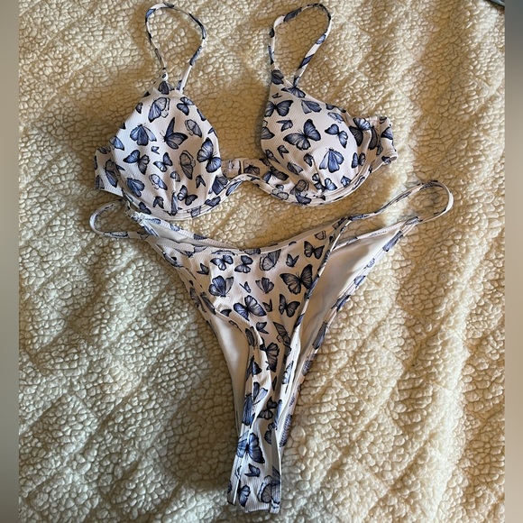 Size small garage bikini - Picture 1 of 3